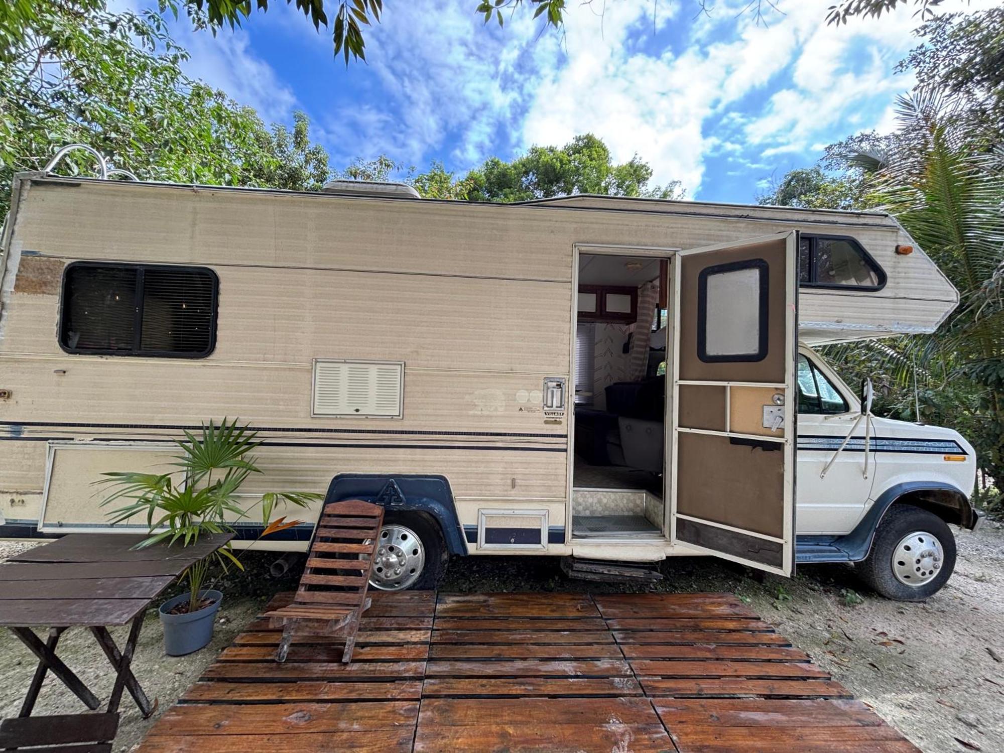 Momotoh Camper Hotel Xpujil Exterior photo