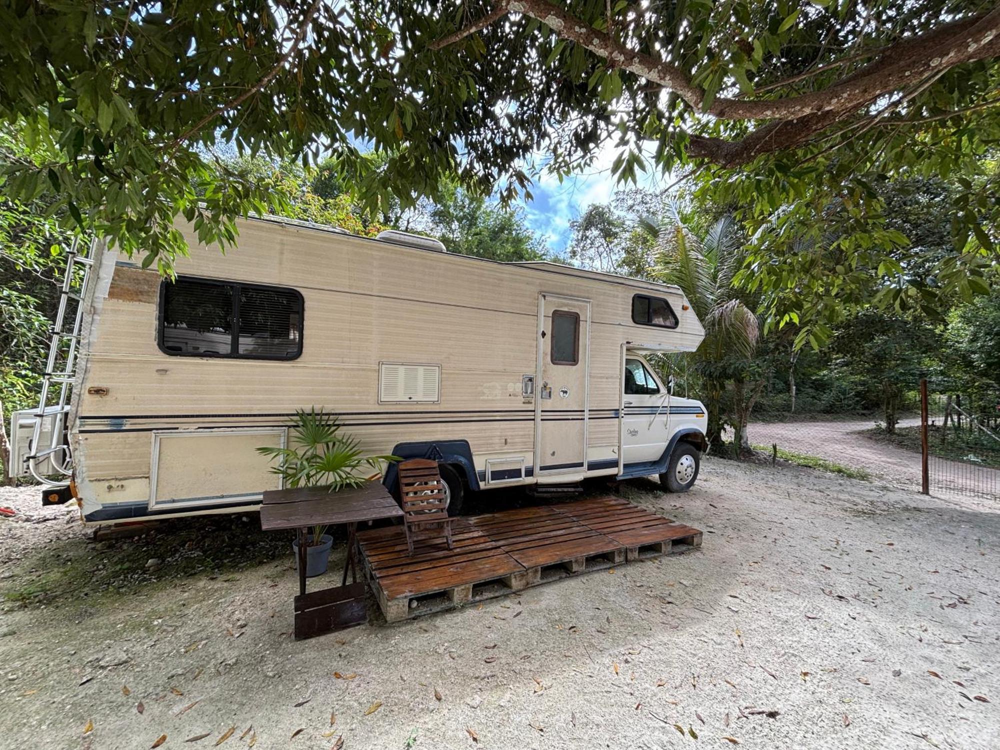 Momotoh Camper Hotel Xpujil Exterior photo