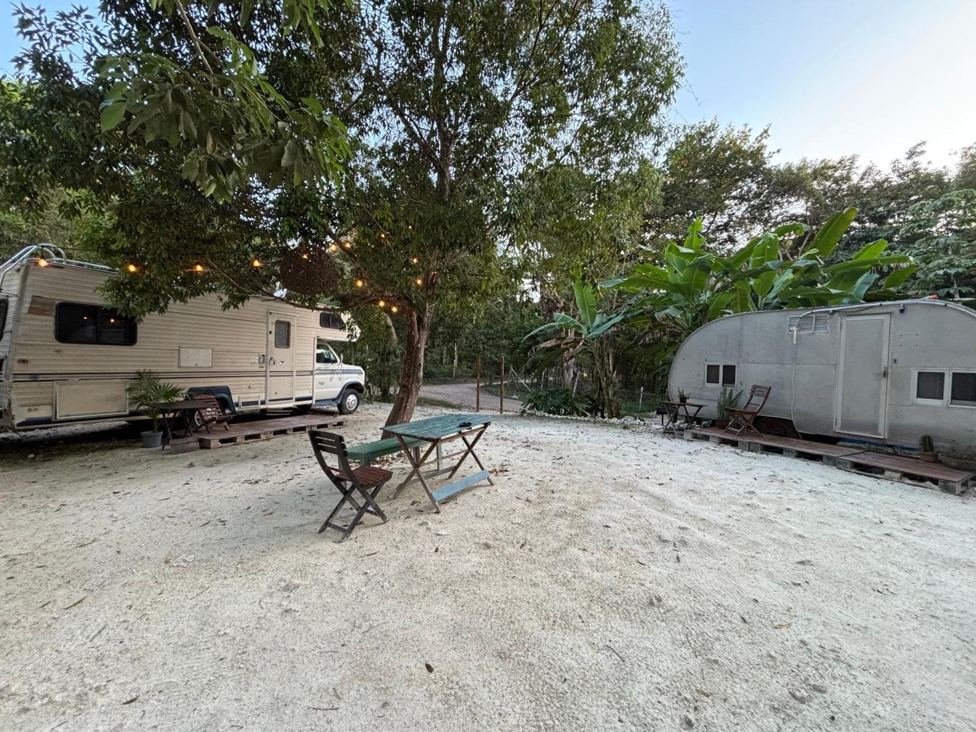 Momotoh Camper Hotel Xpujil Exterior photo