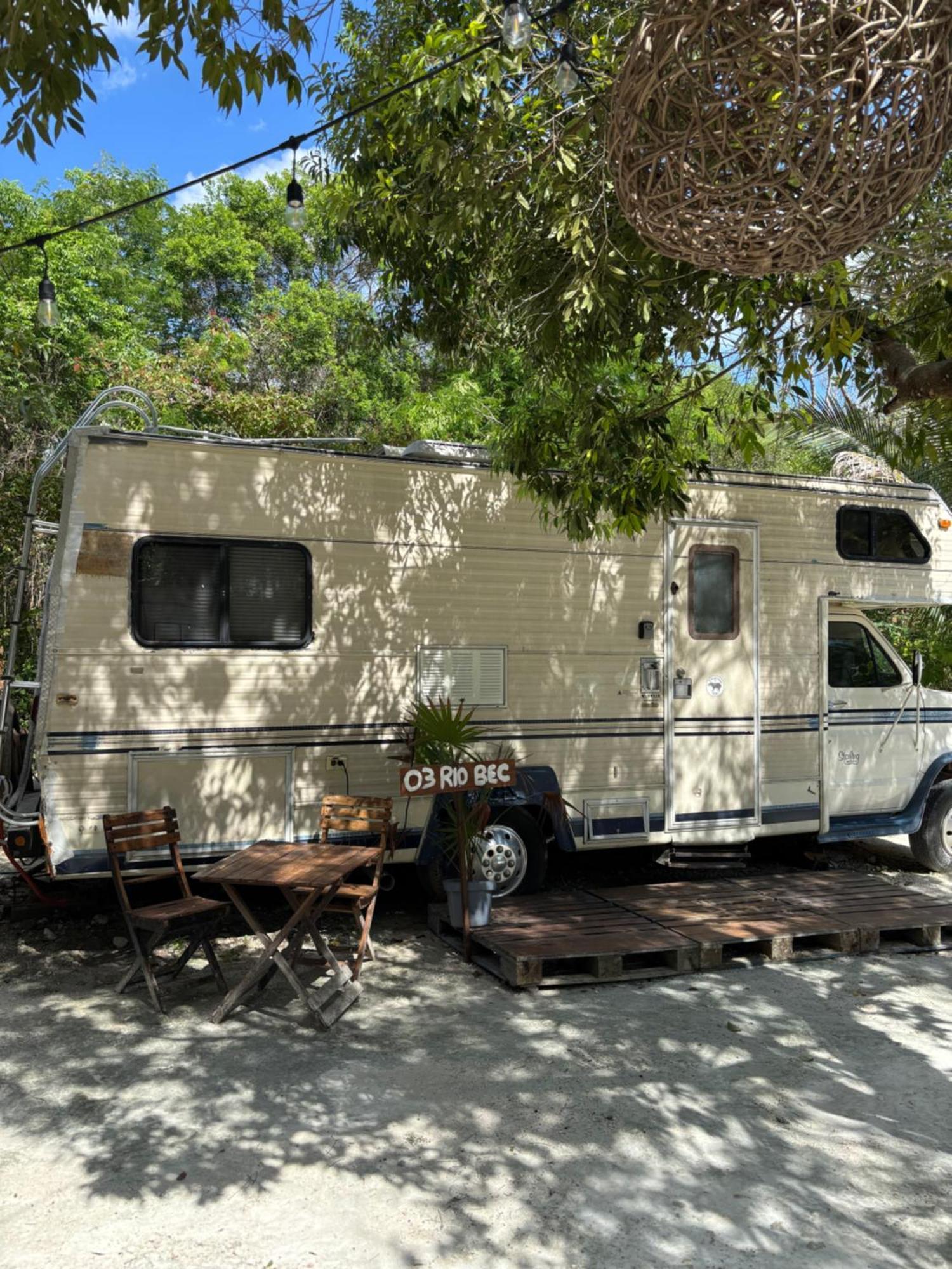 Momotoh Camper Hotel Xpujil Exterior photo